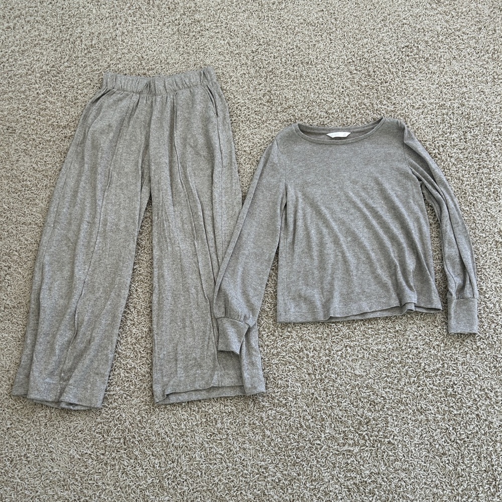 NWOT Lauren Conrad Women’s XS Light Gold Glittery Sweater and Wide Leg Pants Set